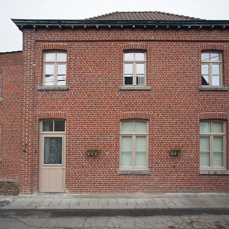 Au Pied Du Hetre Villa Tournai Exteriör bild
